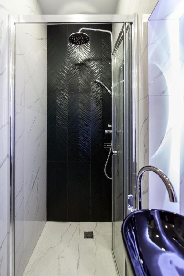 Зелені Апартаменти Біля Оперного Театру Flat In The City Center Lvov Exteriér fotografie