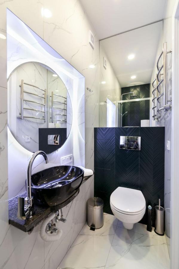 Зелені Апартаменти Біля Оперного Театру Flat In The City Center Lvov Exteriér fotografie
