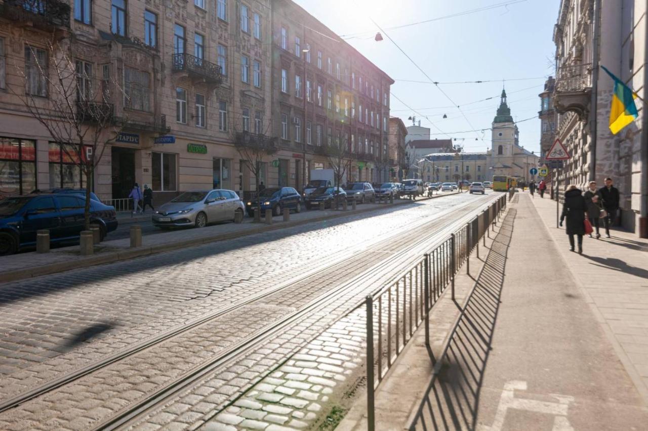 Зелені Апартаменти Біля Оперного Театру Flat In The City Center Lvov Exteriér fotografie